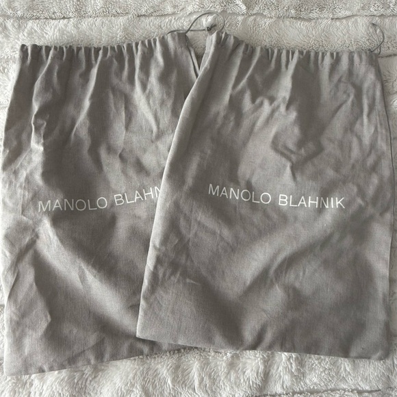 Manolo Blahnik soft glitter slingback pumps with 3 inch stiletto heels - Picture 6 of 7